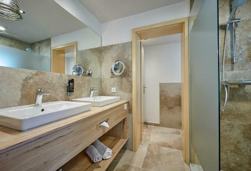 Номер Стандарт Вид на Бассейн, Landhotel Moorhof