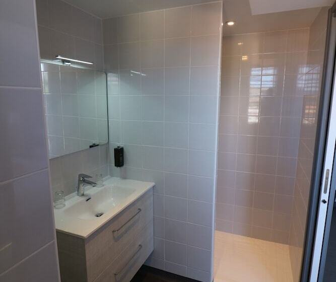 스탠다드 트리플 발코니 룸, Le Virevent