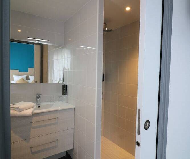 스탠다드 트리플 발코니 룸, Le Virevent