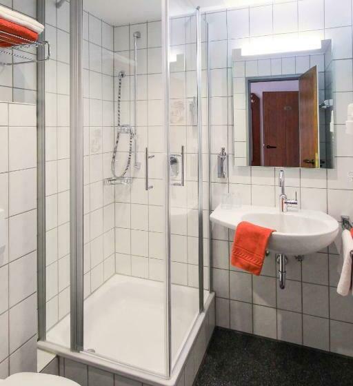 Family Suite, Mayer S Wein