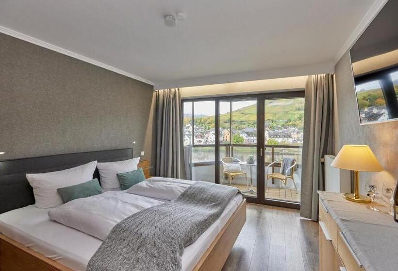 Номер Стандарт, Mayer S Wein