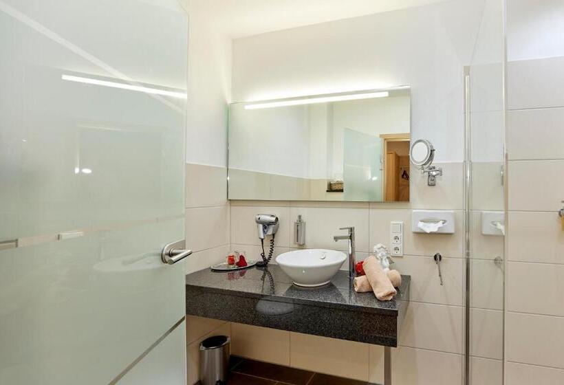 Номер Стандарт, Mayer S Wein