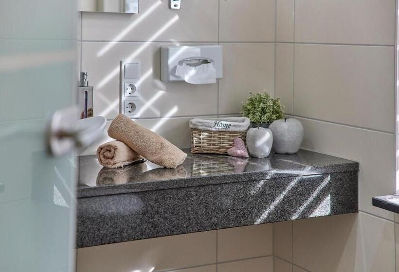 Люкс, Mayer S Wein