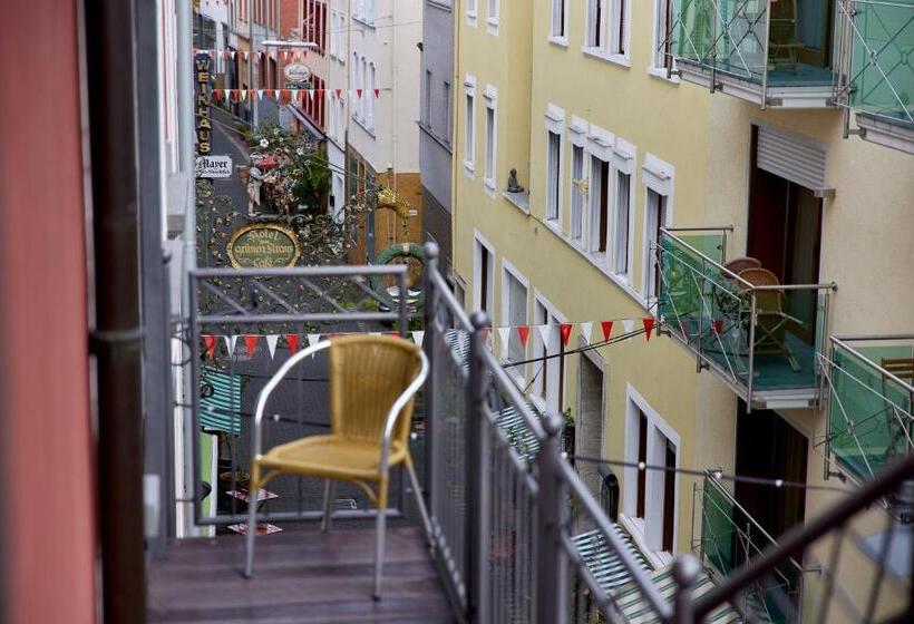 Family Suite, Mayer S Wein