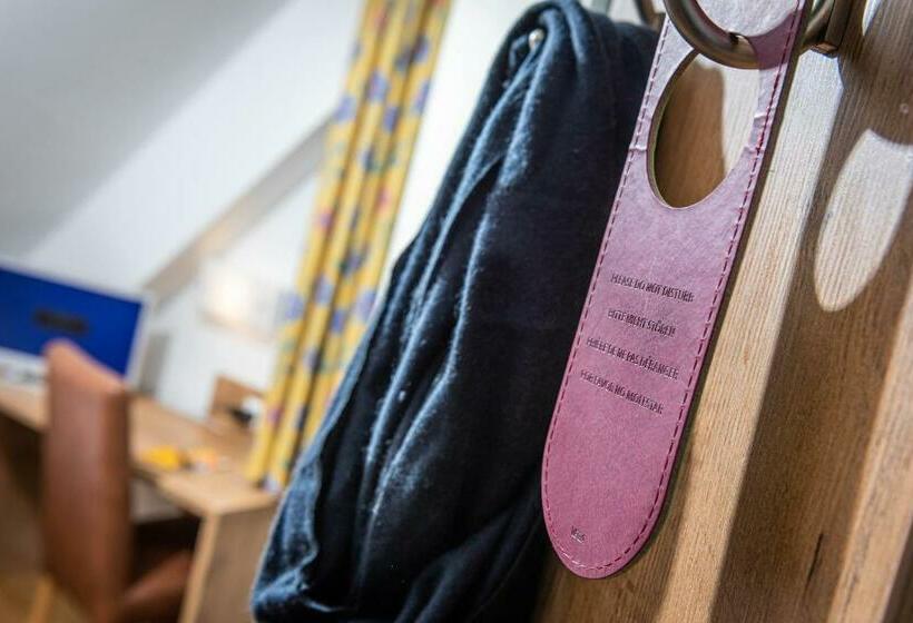 Standart Tek Kişilik Oda, Ratskeller Lauda