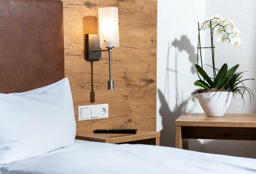 Standart Oda, Ratskeller Lauda