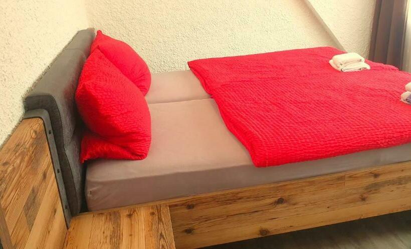 اتاق استاندارد, Stella