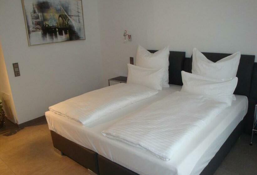 테라스 주니어 스위트, Zeitzeichen