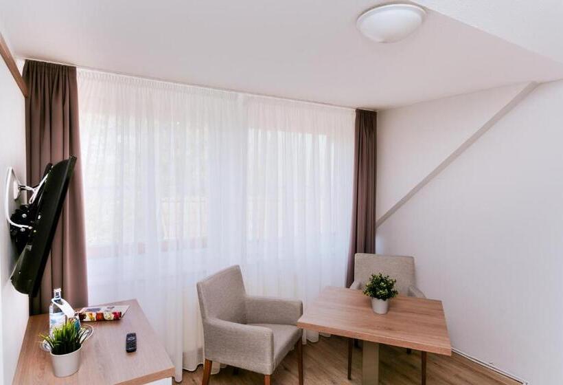 デラックスジュニアスイート, Zur Seemöwe