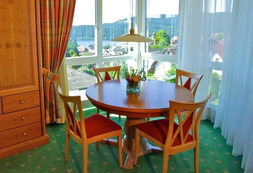 スーペリアースイート, Parkhotel Flora Am Schluchsee