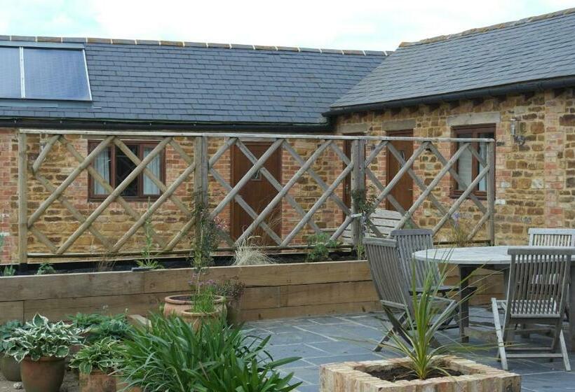 デラックスルーム, Handley Barn