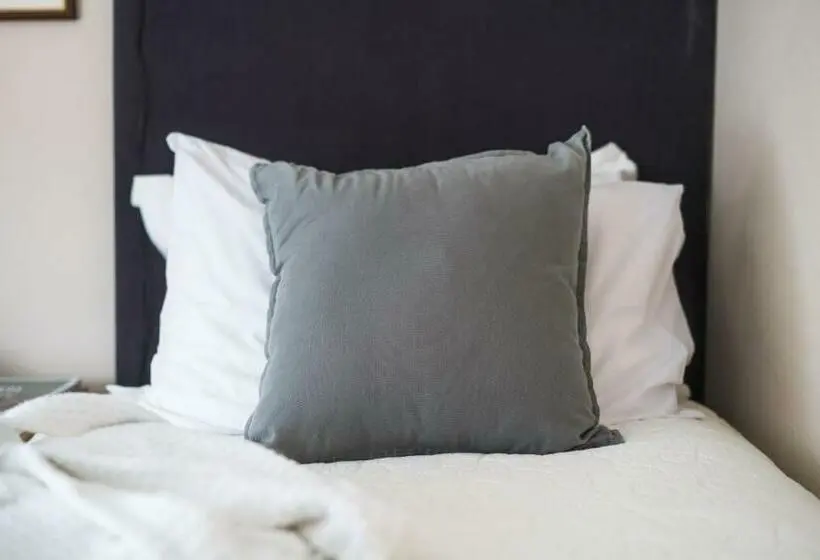 Standard Yhden Hengen Huone, The Henry Guest House