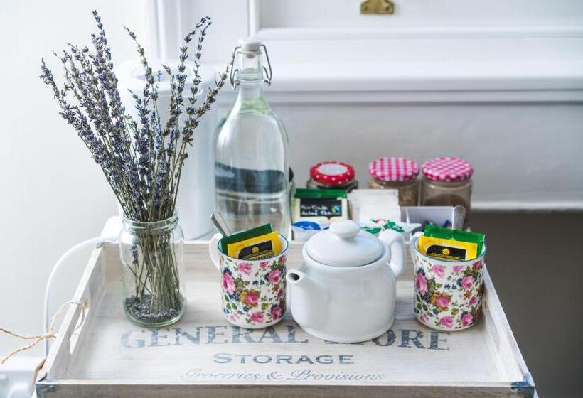 Номер Стандарт, The Henry Guest House