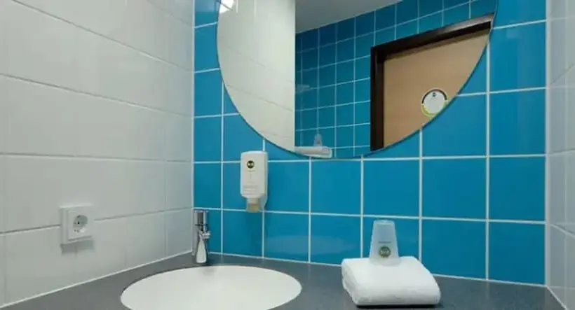 Standard-huone, B&b Hotel Böblingen