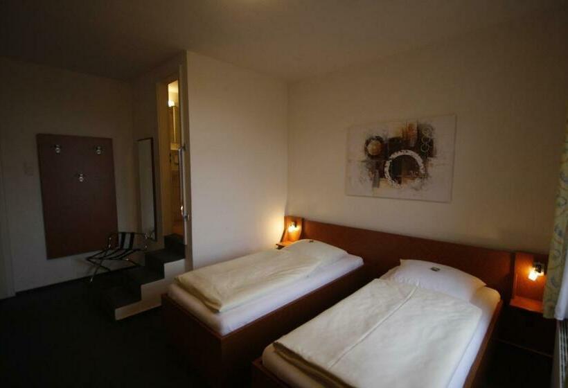 스탠다드 룸, Gaststätte Mutter Buermann