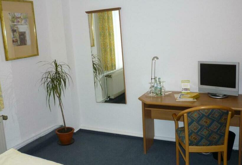 스탠다드 룸, Gaststätte Mutter Buermann