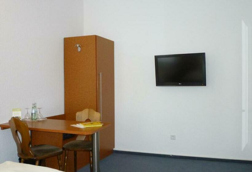 스탠다드 룸, Gaststätte Mutter Buermann