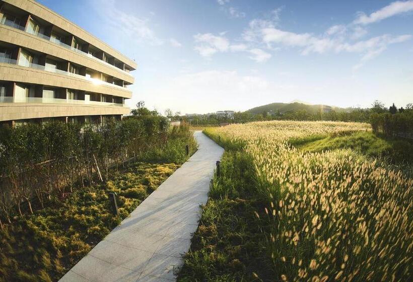ガーデンビューデラックスルーム, Hidden Cliff Hotel And Nature