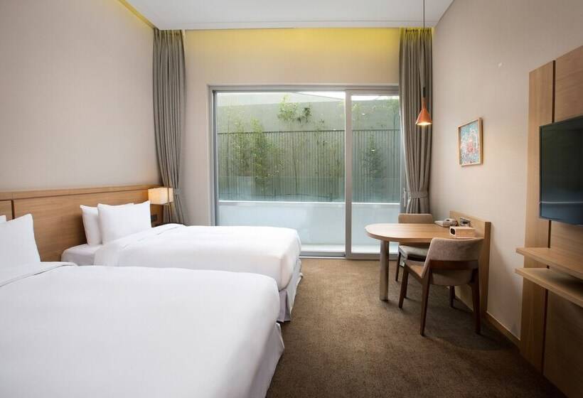 デラックスルーム, Hidden Cliff Hotel And Nature