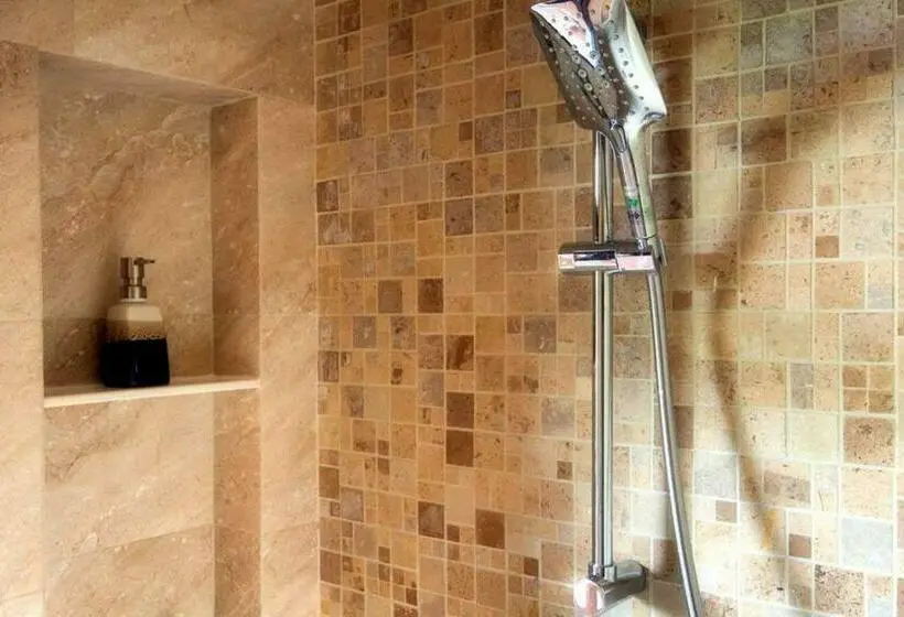 デラックスルーム, Rimnaam Klangchan Hotel   Sha Plus