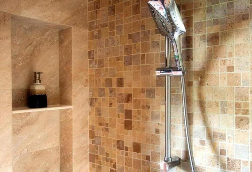 Номер Премиум, Rimnaam Klangchan Hotel Sha Plus