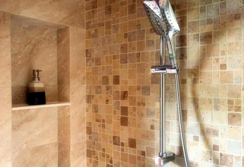 プレミアムルーム, Rimnaam Klangchan Hotel   Sha Plus