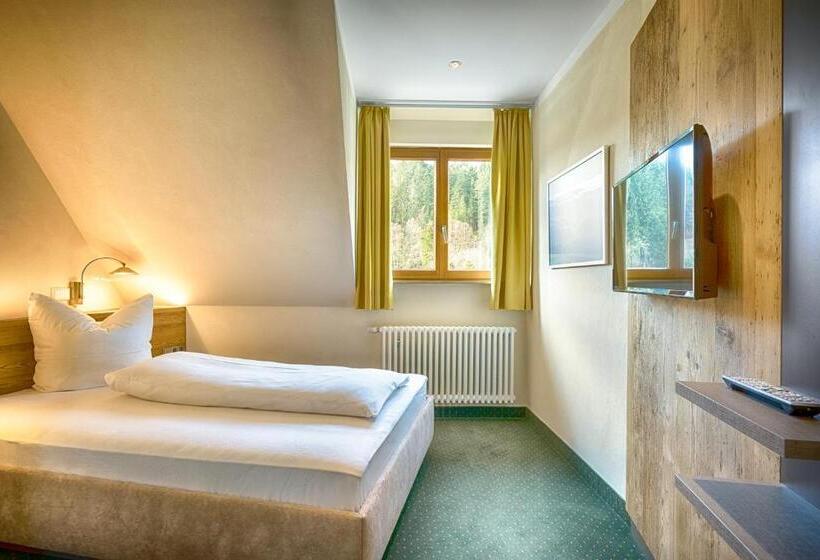 סוויטה משפחתית, Thomahof