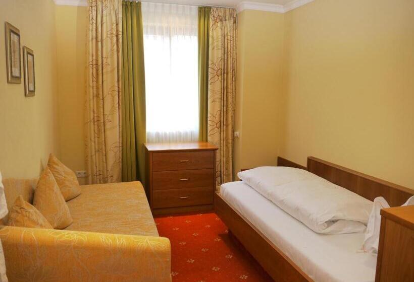 סוויטה משפחתית, Thomahof