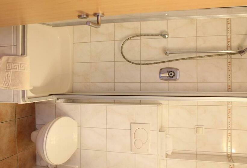 컴포트 싱글 룸, Weinhof