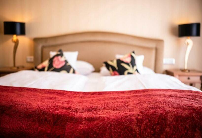 Номер бизнес-класса, Weisser Bär