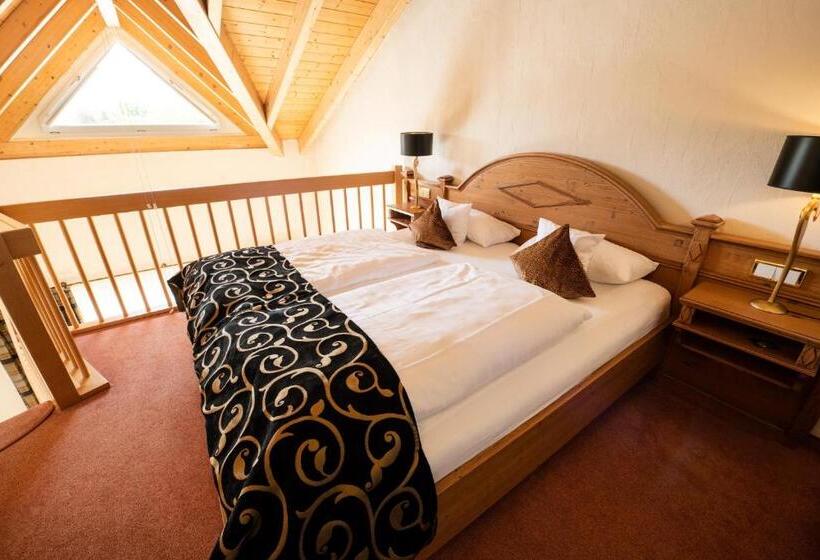 Номер Стандарт, Weisser Bär