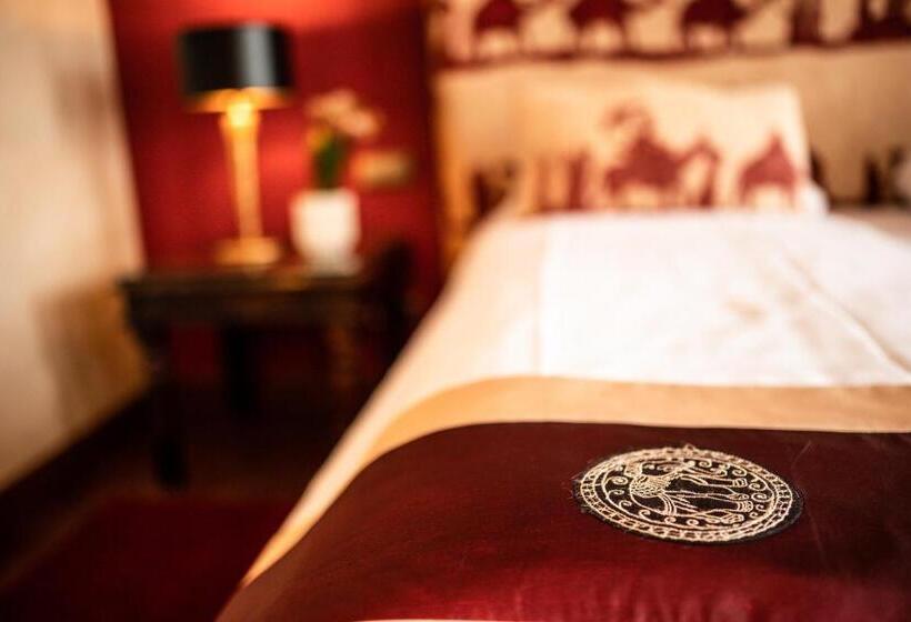 Номер Стандарт, Weisser Bär