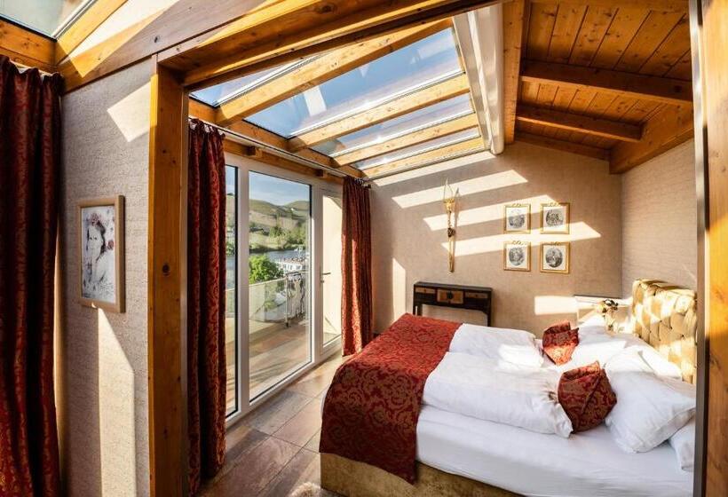 Люкс Вид на Реку, Weisser Bär