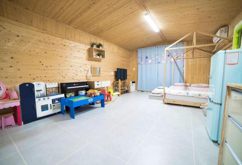 Дом 1 Спальня, Jeju Haebaragi Pension