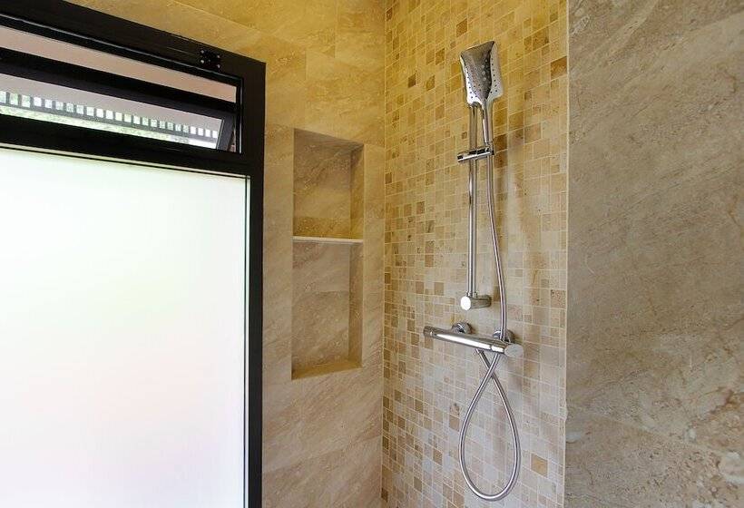 Номер Премиум, Rimnaam Klangchan Hotel Sha Plus