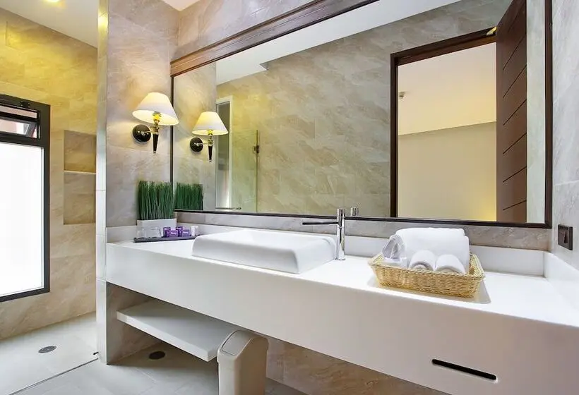 プレミアムルーム, Rimnaam Klangchan Hotel   Sha Plus