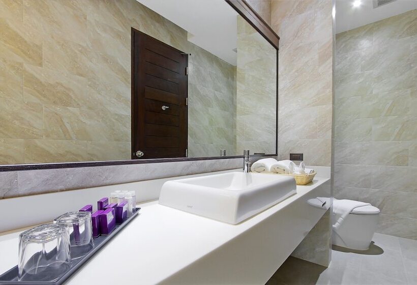 Номер Премиум, Rimnaam Klangchan Hotel   Sha Plus