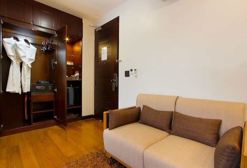 Номер Deluxe, Rimnaam Klangchan Hotel   Sha Plus