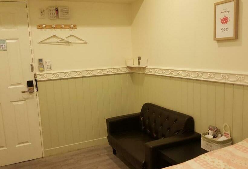 اتاق استاندارد با سرویس بهداشتی مشترک, 橙舍二館 Tw Hostel 2