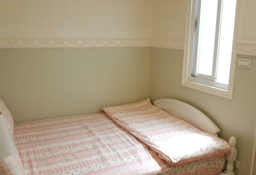 اتاق استاندارد با سرویس بهداشتی مشترک, 橙舍二館 Tw Hostel 2