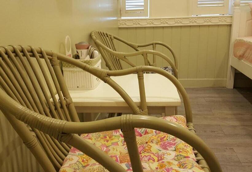 اتاق استاندارد با سرویس بهداشتی مشترک, 橙舍二館 Tw Hostel 2