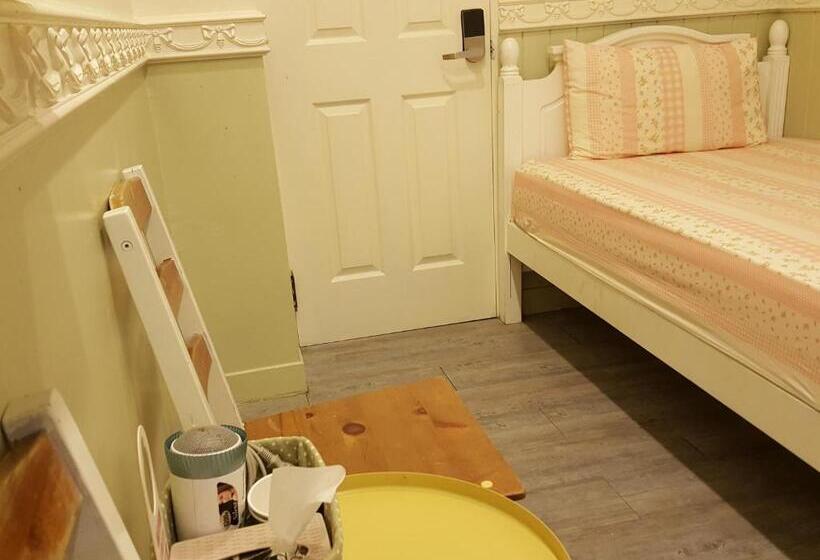 اتاق استاندارد با سرویس بهداشتی مشترک, 橙舍二館 Tw Hostel 2