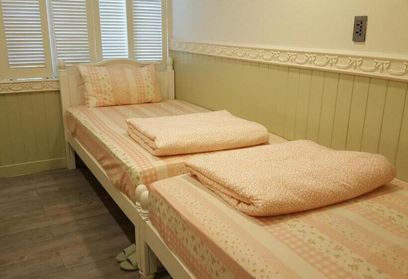 اتاق استاندارد با سرویس بهداشتی مشترک, 橙舍二館 Tw Hostel 2