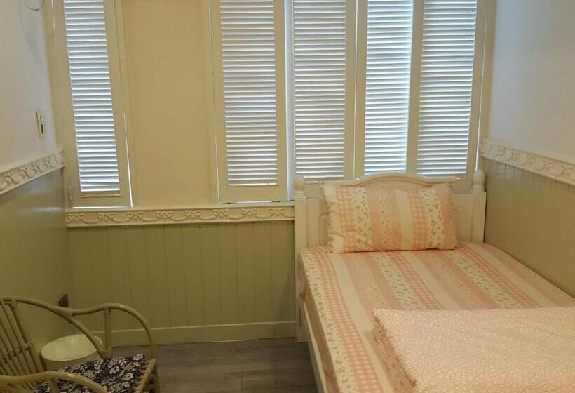 اتاق استاندارد با سرویس بهداشتی مشترک, 橙舍二館 Tw Hostel 2