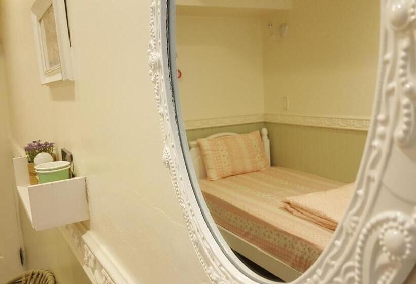 اتاق استاندارد با سرویس بهداشتی مشترک, 橙舍二館 Tw Hostel 2