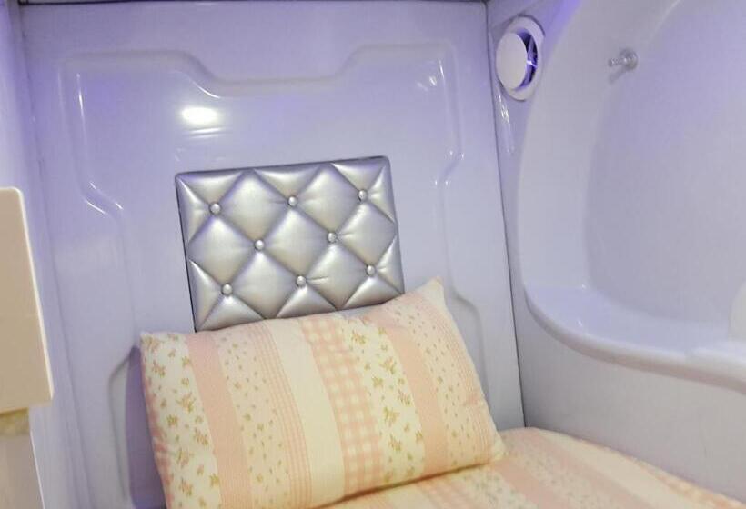 Capsule, 橙舍二館 Tw Hostel 2