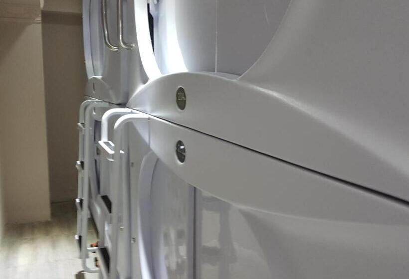 Capsule, 橙舍二館 Tw Hostel 2