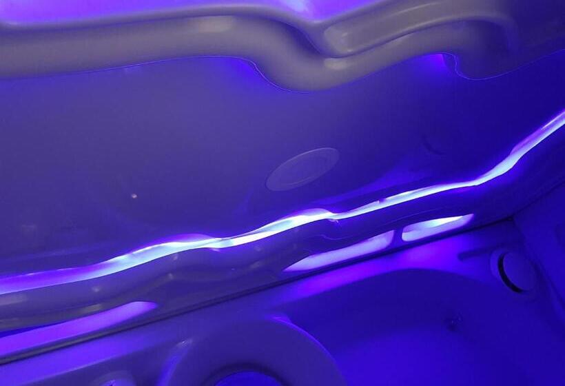 Capsule, 橙舍二館 Tw Hostel 2