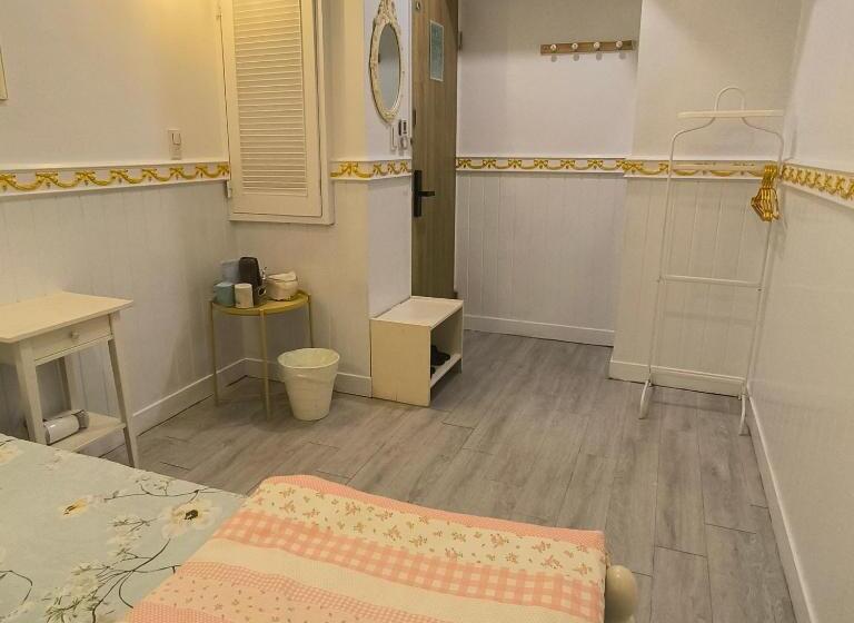 اتاق استاندارد با سرویس بهداشتی مشترک, 橙舍二館 Tw Hostel 2