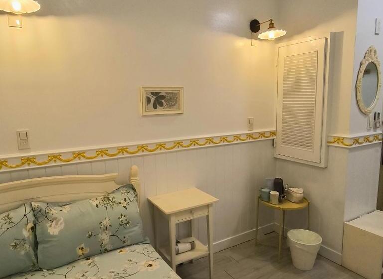 اتاق استاندارد با سرویس بهداشتی مشترک, 橙舍二館 Tw Hostel 2